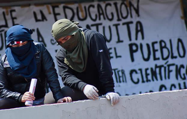 Vandalismo y mercenarismo