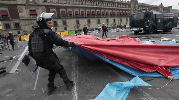 El rescate, la basura; la alfombra