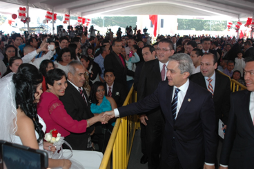 Atestigua Jefe de Gobierno matrimonio colectivo de mil 590 parejas