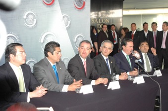 Acude al Senado Jefe de Gobierno a reforzar el tema de la Reforma Política del DF