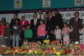 El  GCDMX otorgará becas educativas a partir de Preescolar