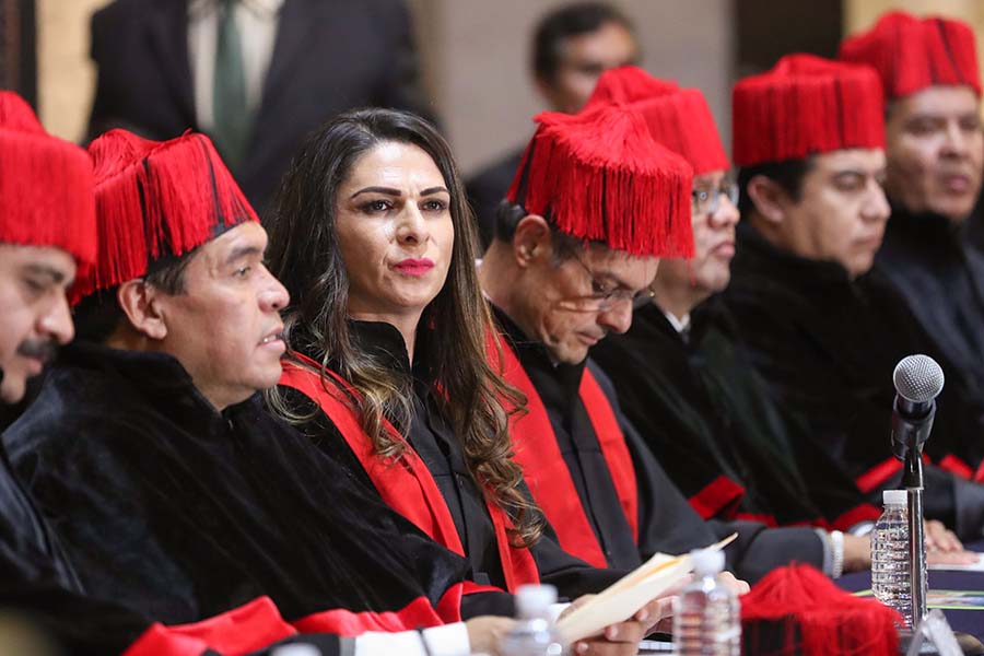 Recibe la senadora Ana Gabriela Guevara Honoris Causa por su contribución deportiva y legislativa