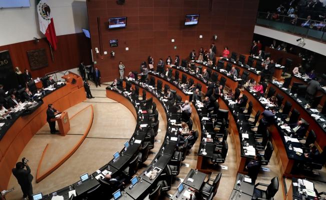 Senadores proponen mesas de trabajo para ayudar a dreamers