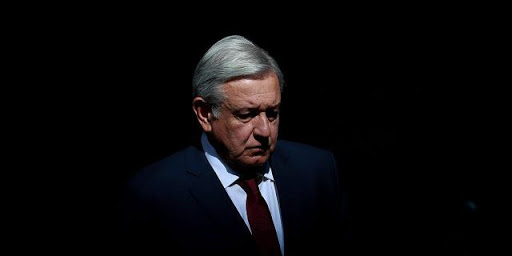 La muerte silenciosa ondea a media asta