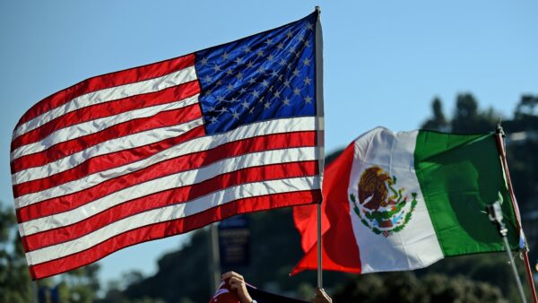 Emigración centroamericana; patear el bote