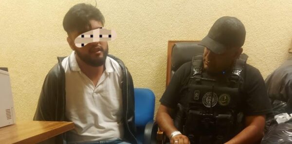 Capturan en Texcoco a homicida; ofreció 30 mil pesos a policías para que lo liberaran