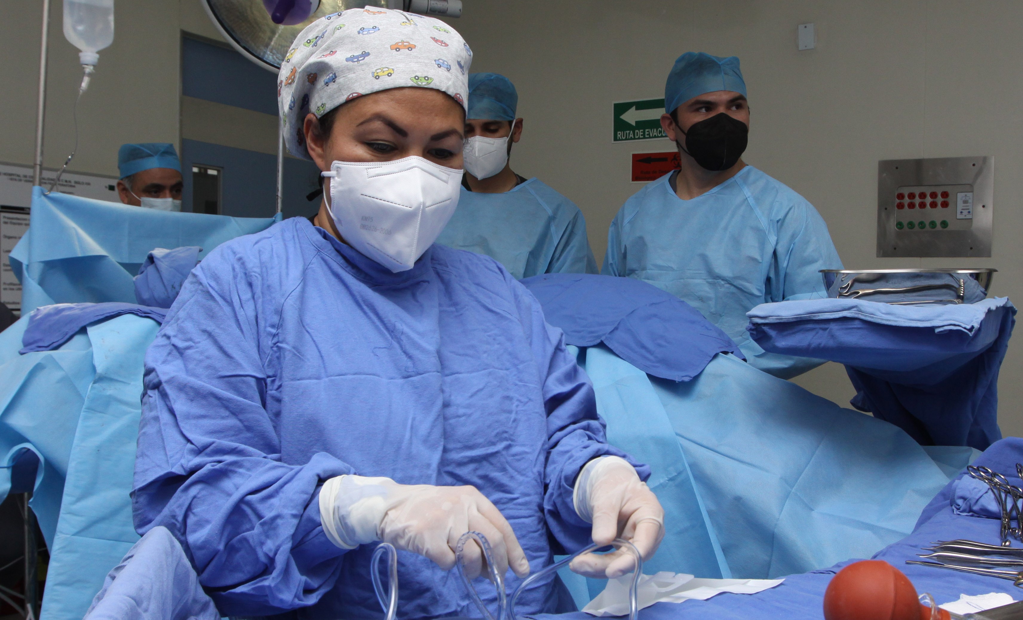 Especialistas del IMSS en Veracruz extirpan un tumor maligno de 13 kilos