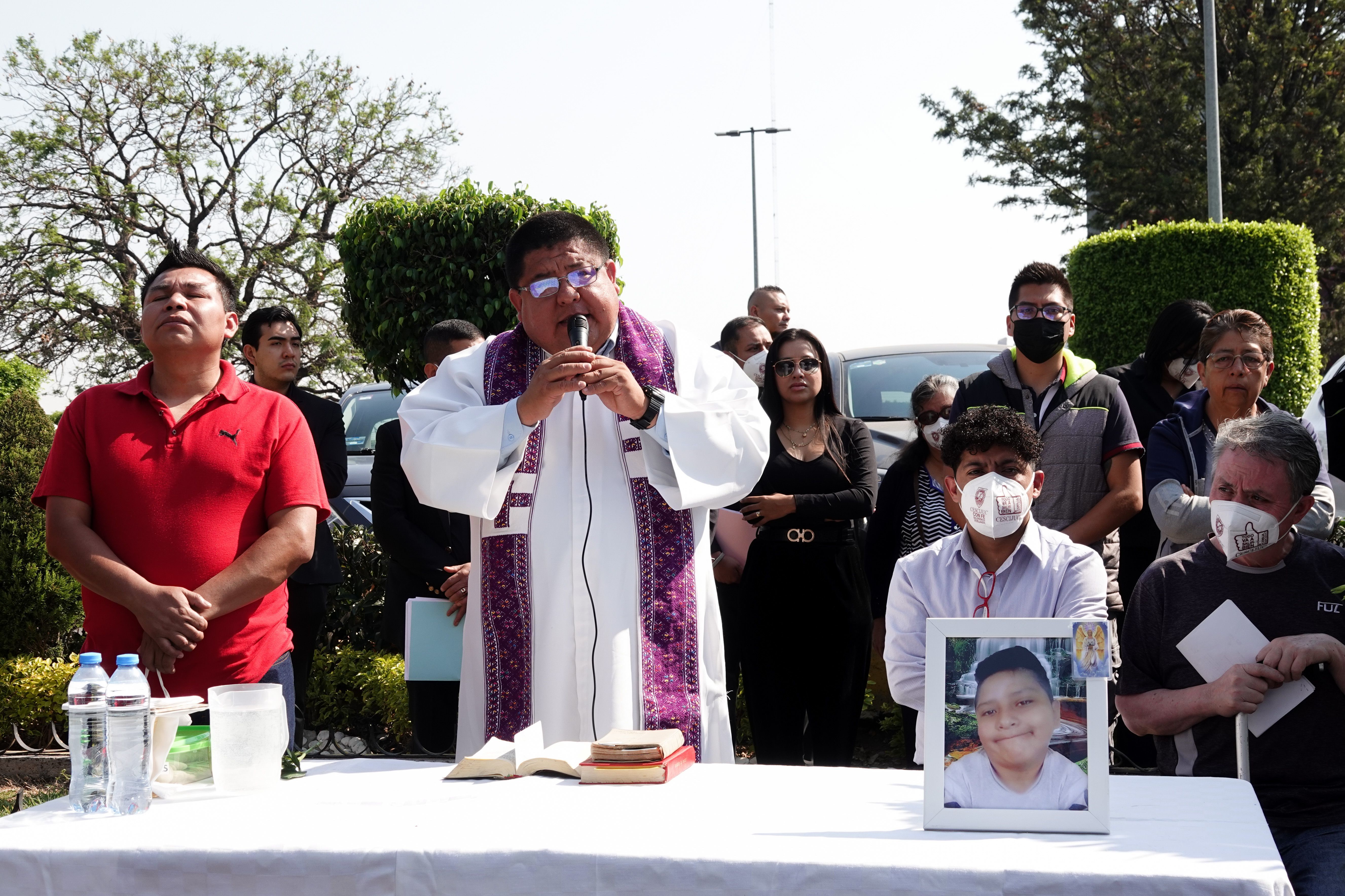 Víctimas de la L12 van por la revocación del mandato de Ernestina Godoy