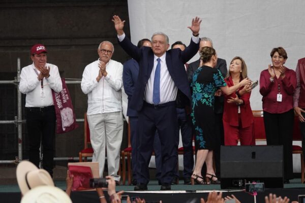Los cinco festejos por el triunfo electoral de AMLO, otro pretexto para alimentar su ego