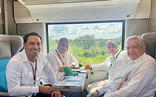 AMLO recorre en casi 10 horas en el Tren Maya ruta que debió cubrirse en 120 minutos