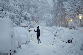 Suspenden vuelos y trenes en Alemania, Austria, Bulgaria y Suiza por fuertes nevadas