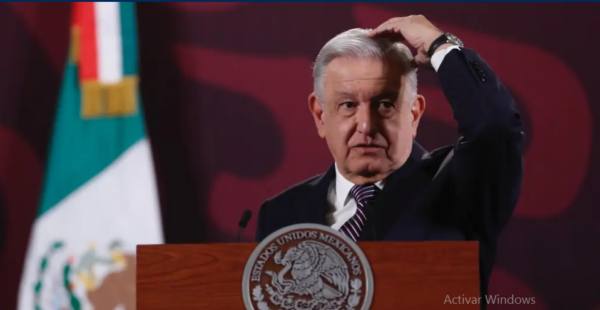 AMLO, como «show-man», admite que su paquete de reformas lo soltó por periodo electoral