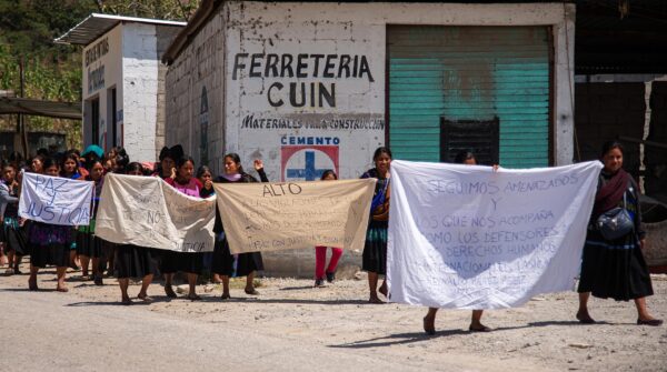 Indígenas tzotziles en Chiapas claman por ayuda tras ataque armado y abandono del AMLO