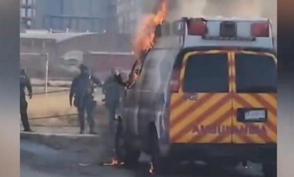 Se desborda la violencia en Celaya; matan a dos paramédicos y queman su ambulancia