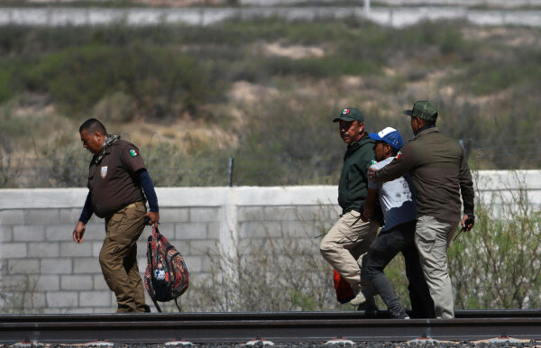 “Ilegales e inhumanos”, operativos caza-migrantes del INM, denuncian activistas