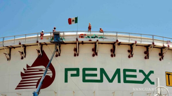Estímulos fiscales a Pemex han frenado ingresos de estados y municipios, advierte Moody’s