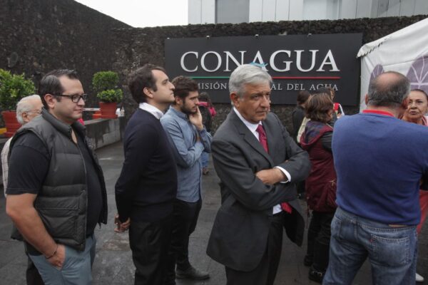 Los Trivagos de AMLO, el ejemplo de Claudia de “personas a las que les va bien sin trabajar”