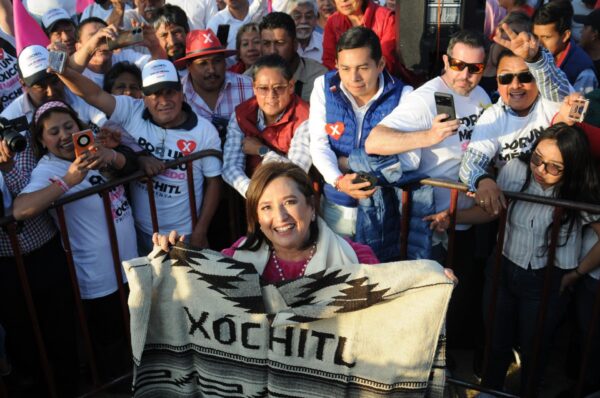 Xóchitl denuncia “saqueo” de las pensiones por artimañas de AMLO y la 4T