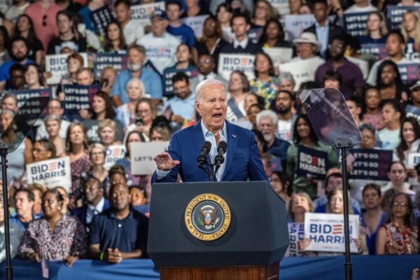 The New York Times pide a Biden abandone la carrera por la presidencia de EU