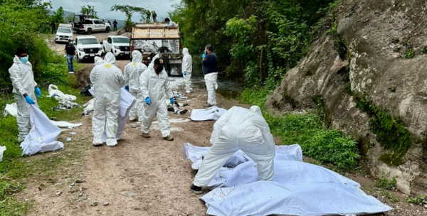 ¡Chiapas sin ley! Hallan 19 cuerpos dentro de camión de volteo